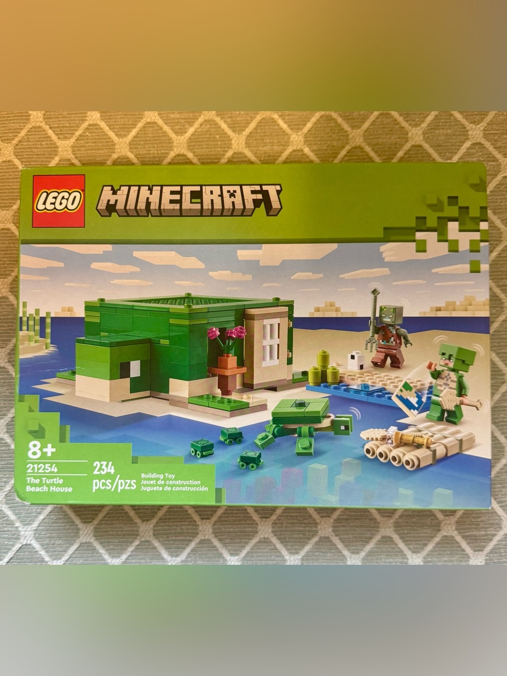 NWT LEGO - Minecraft Turtle Beach House (age 8+)